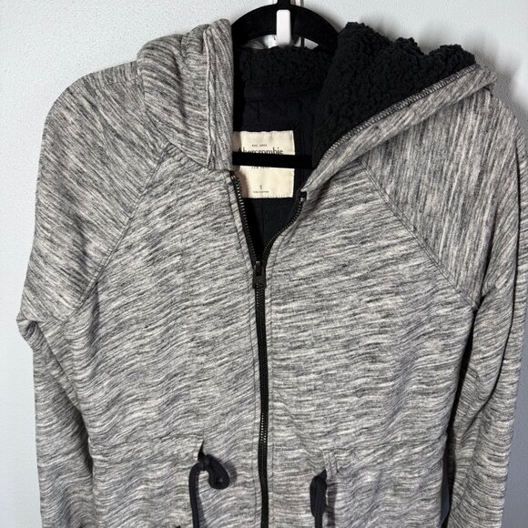 Abercrombie & Fitch Womens Quilted Sherpa Hooded Jacket Small Gray Fall Winter - Picture 3 of 13